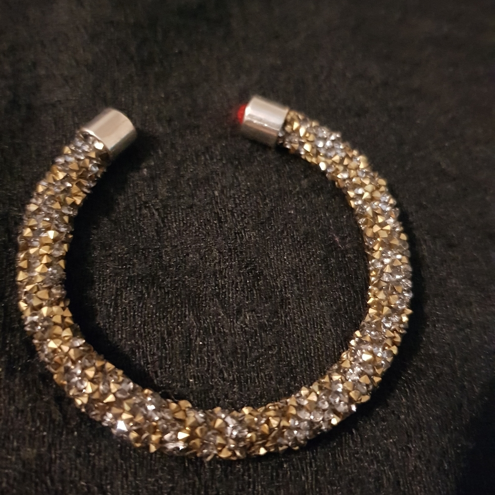 Bangle bracelet silver gold